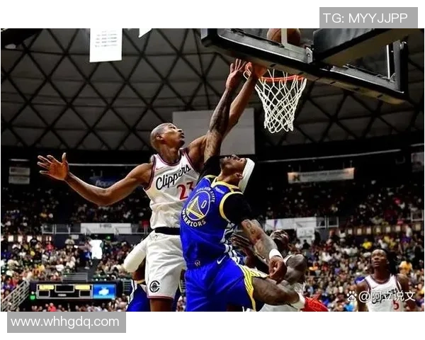 勇士与火箭激战正酣NBA新赛季首场对决精彩回顾与分析