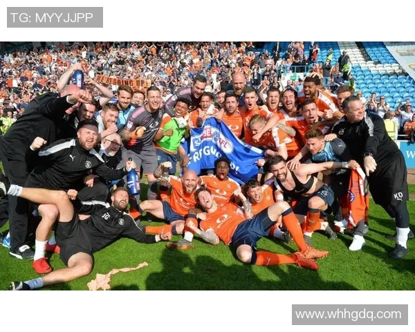 欢呼吧卢顿与查尔顿的激烈对决展现足球魅力与激情的巅峰时刻